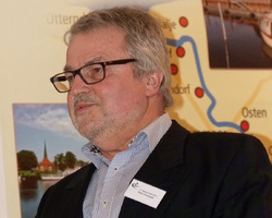 Viktor Pusswald und der Verein BürgerBus Osteland e.V.
